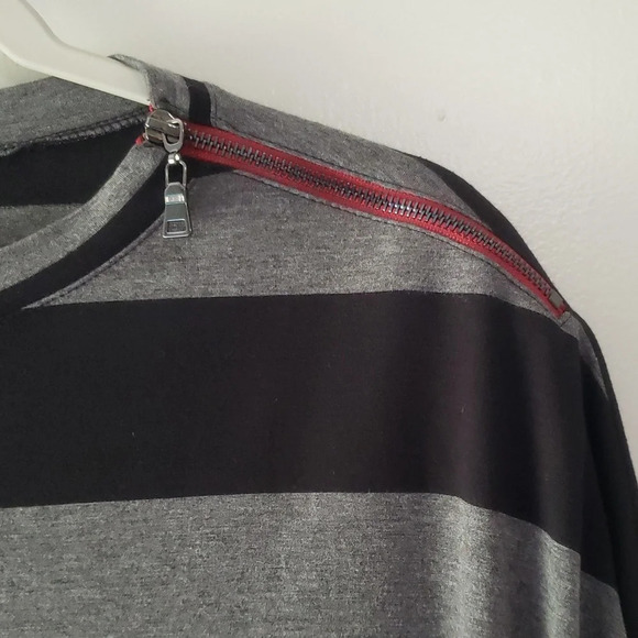 IC by Connie K Blouse Top Women Medium Jersey Knit Gray Black Red Zipper Casual - Picture 9 of 10